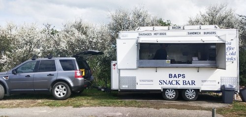 Mobile catering trailer for - catering,